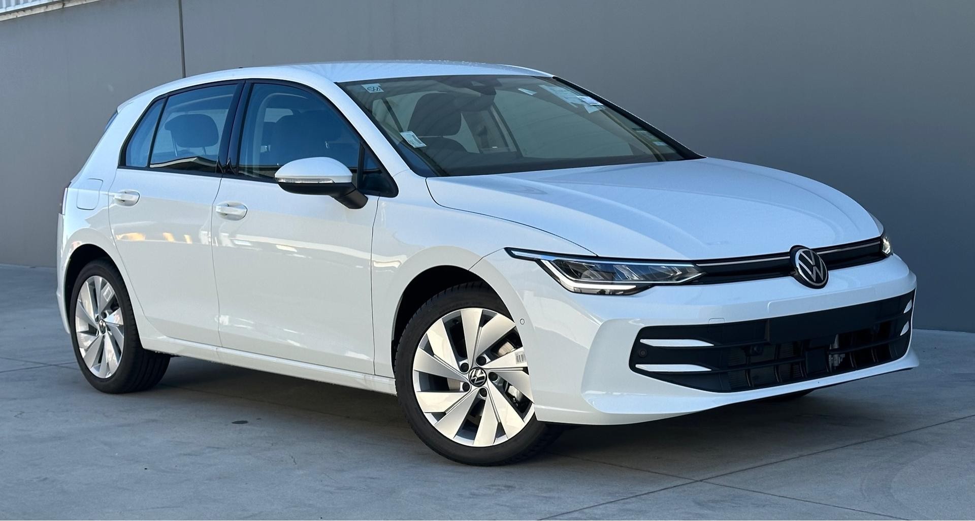 Volkswagen Golf image 1