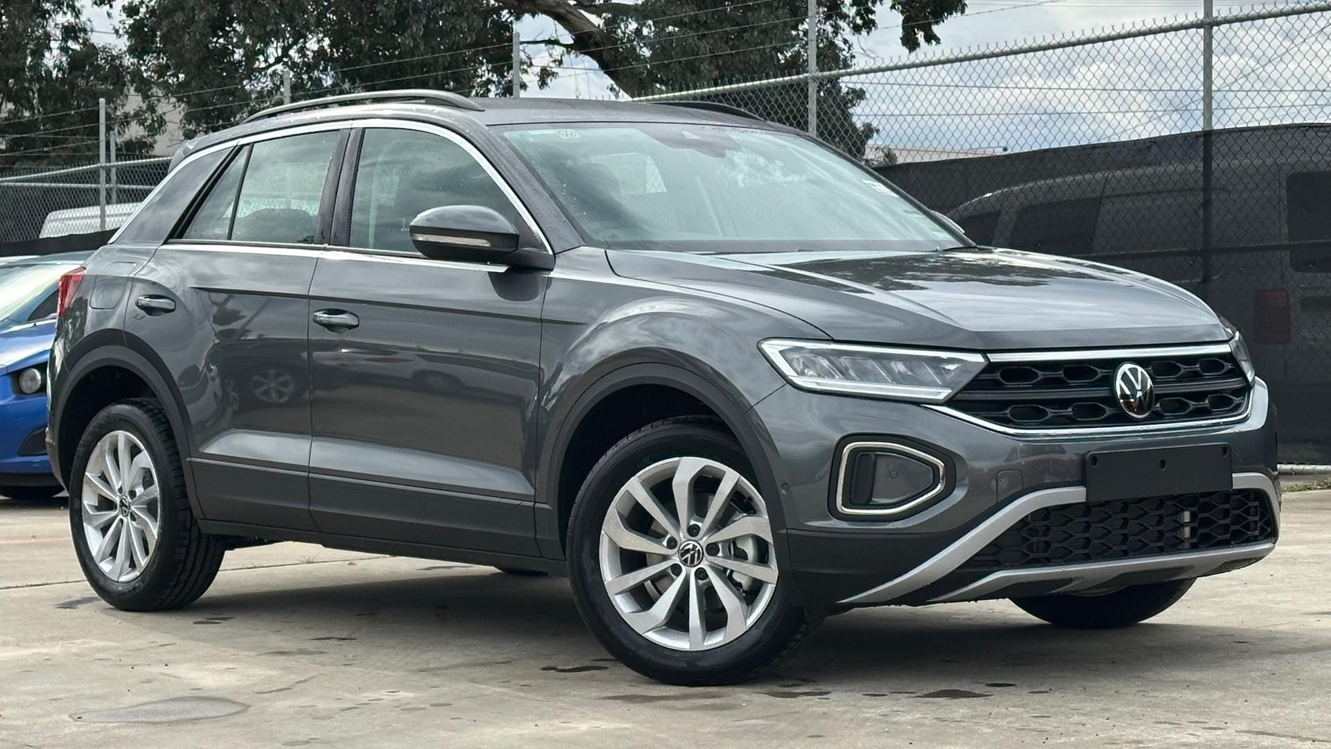 Volkswagen T-roc image 1