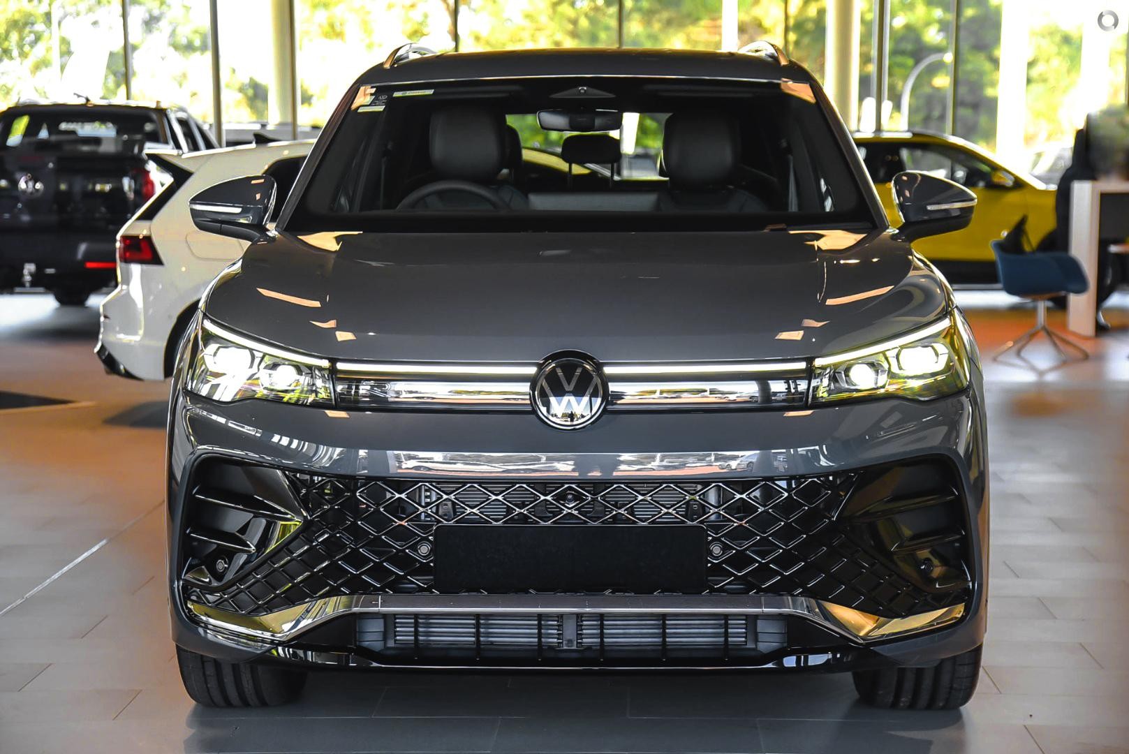 Volkswagen Tiguan image 2