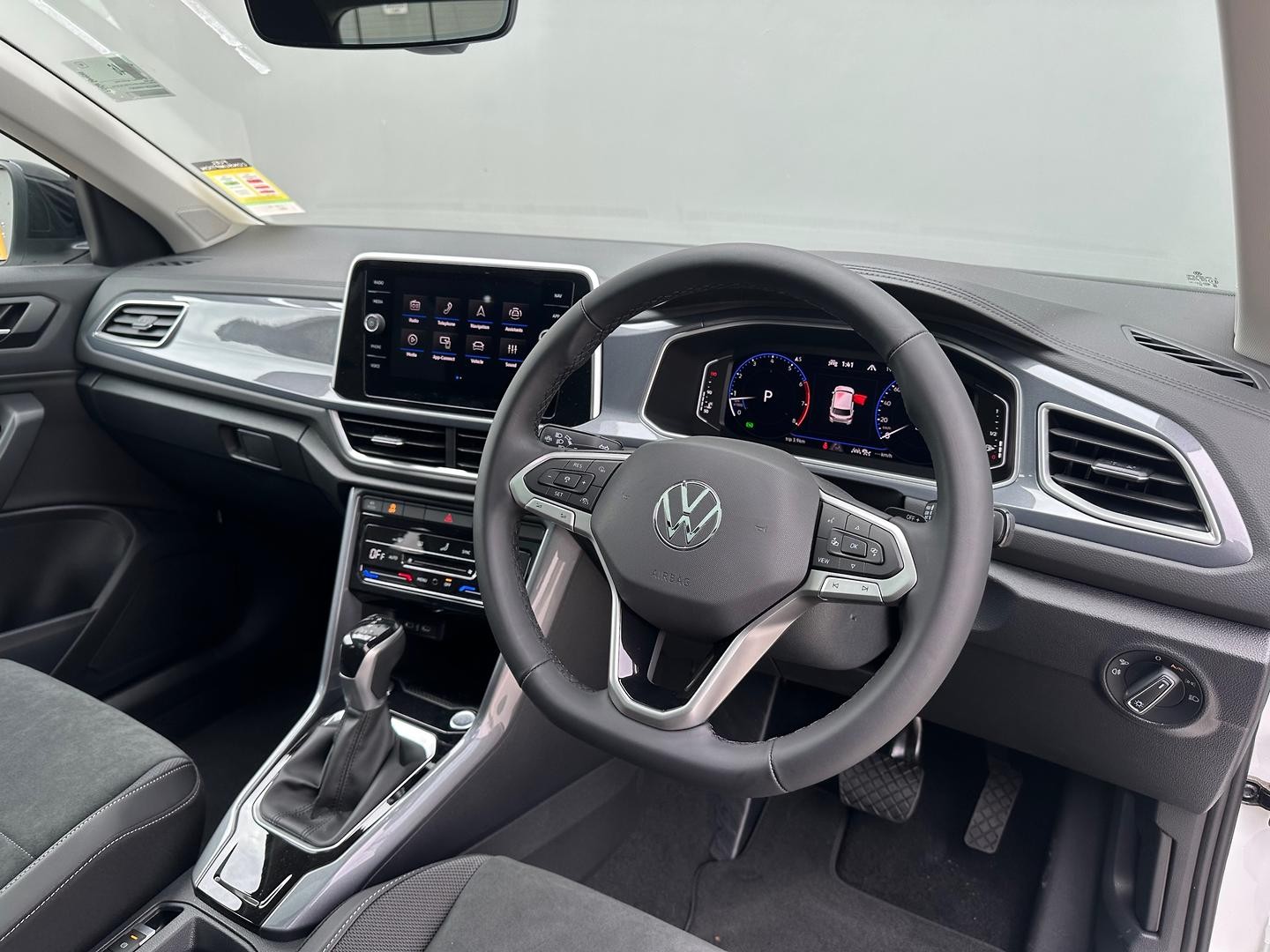 Volkswagen T-roc image 4