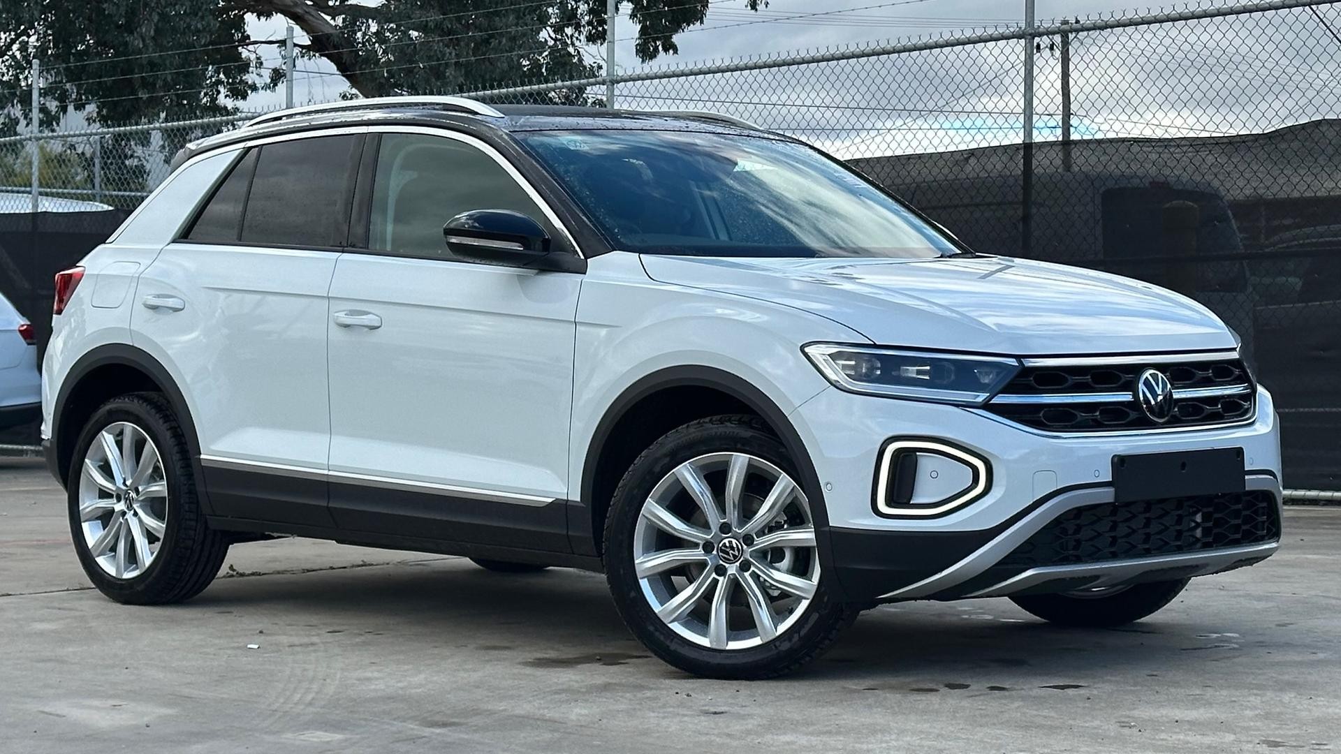 Volkswagen T-roc image 1