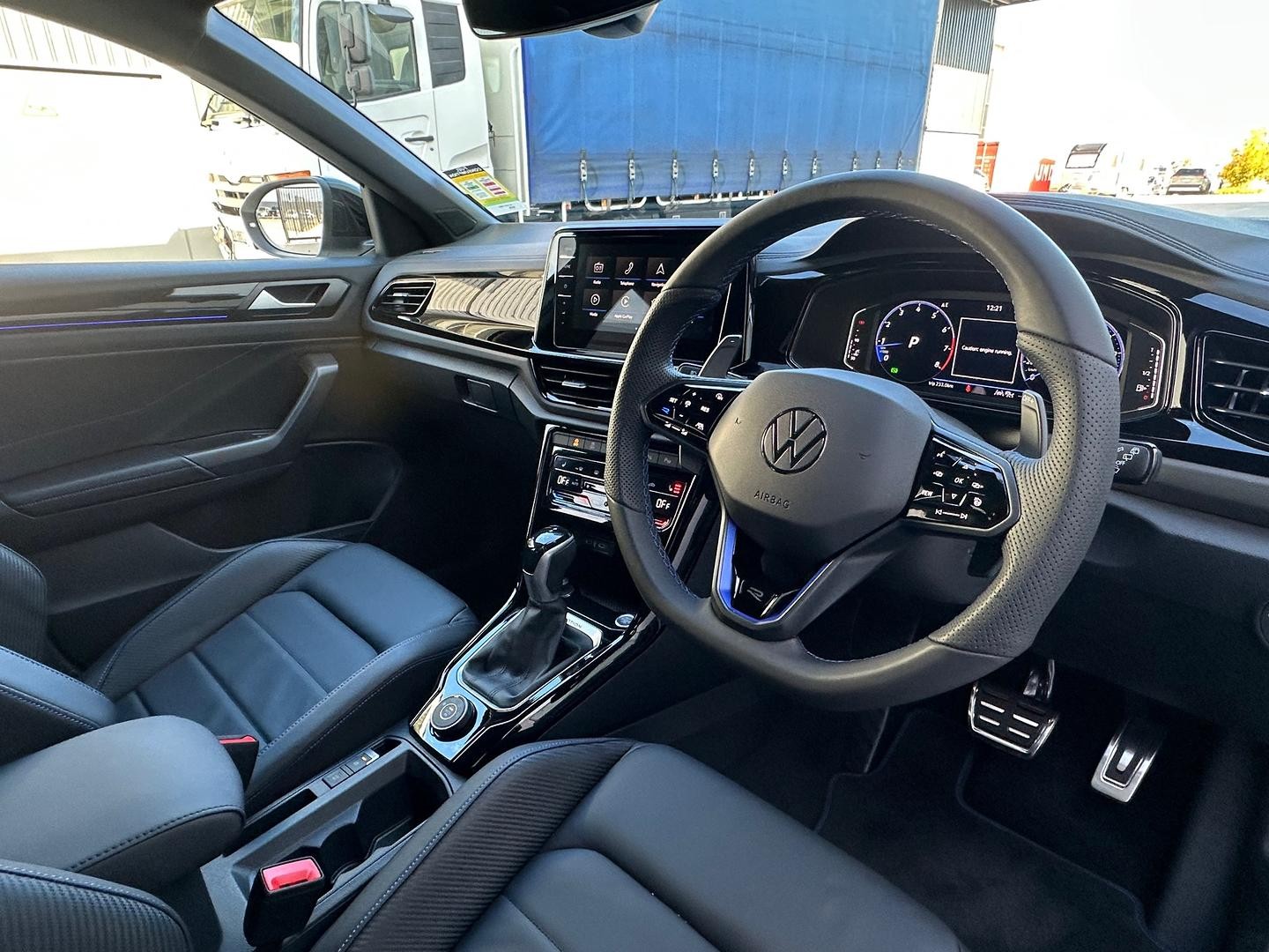 Volkswagen T-roc image 3