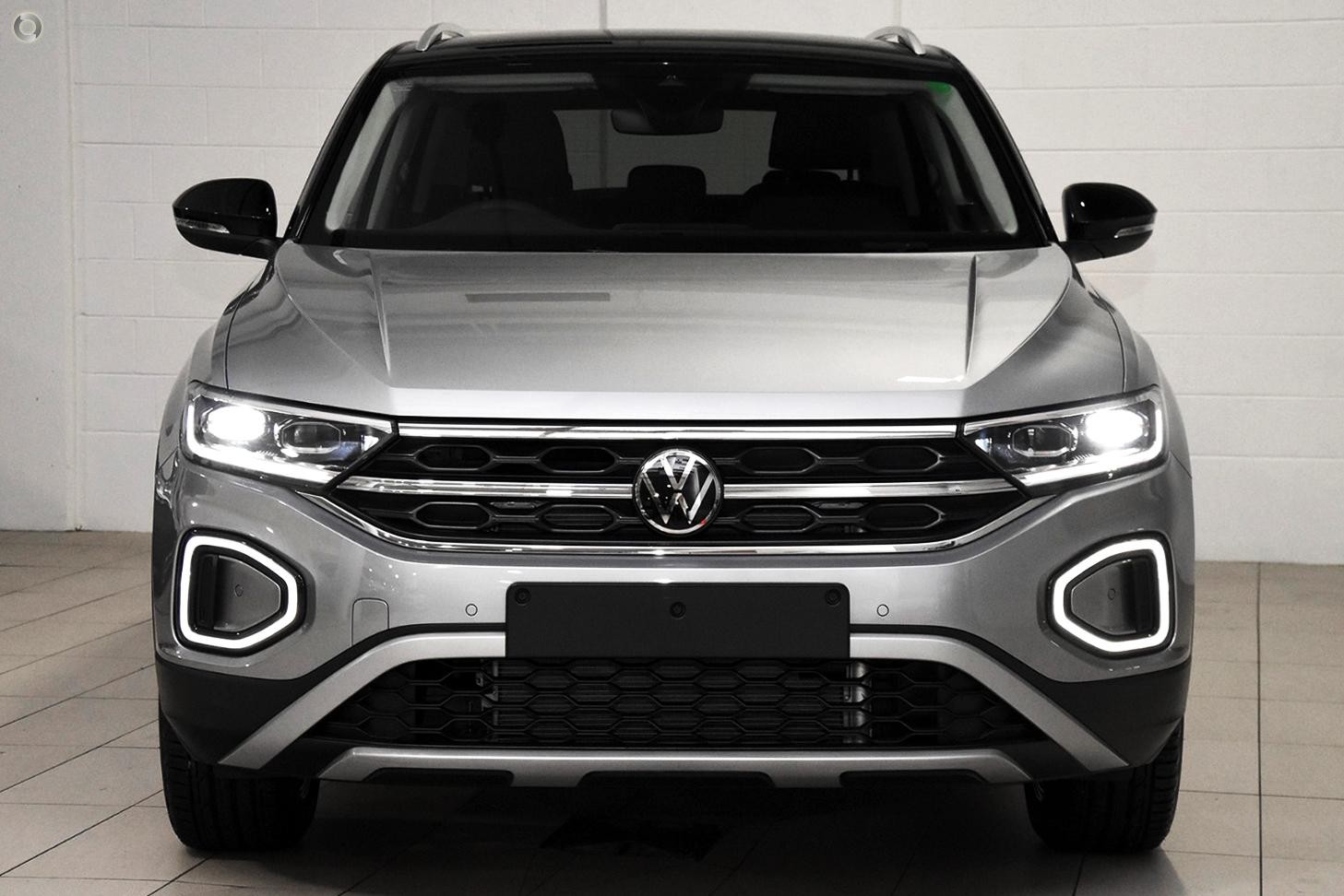 Volkswagen T-roc image 2