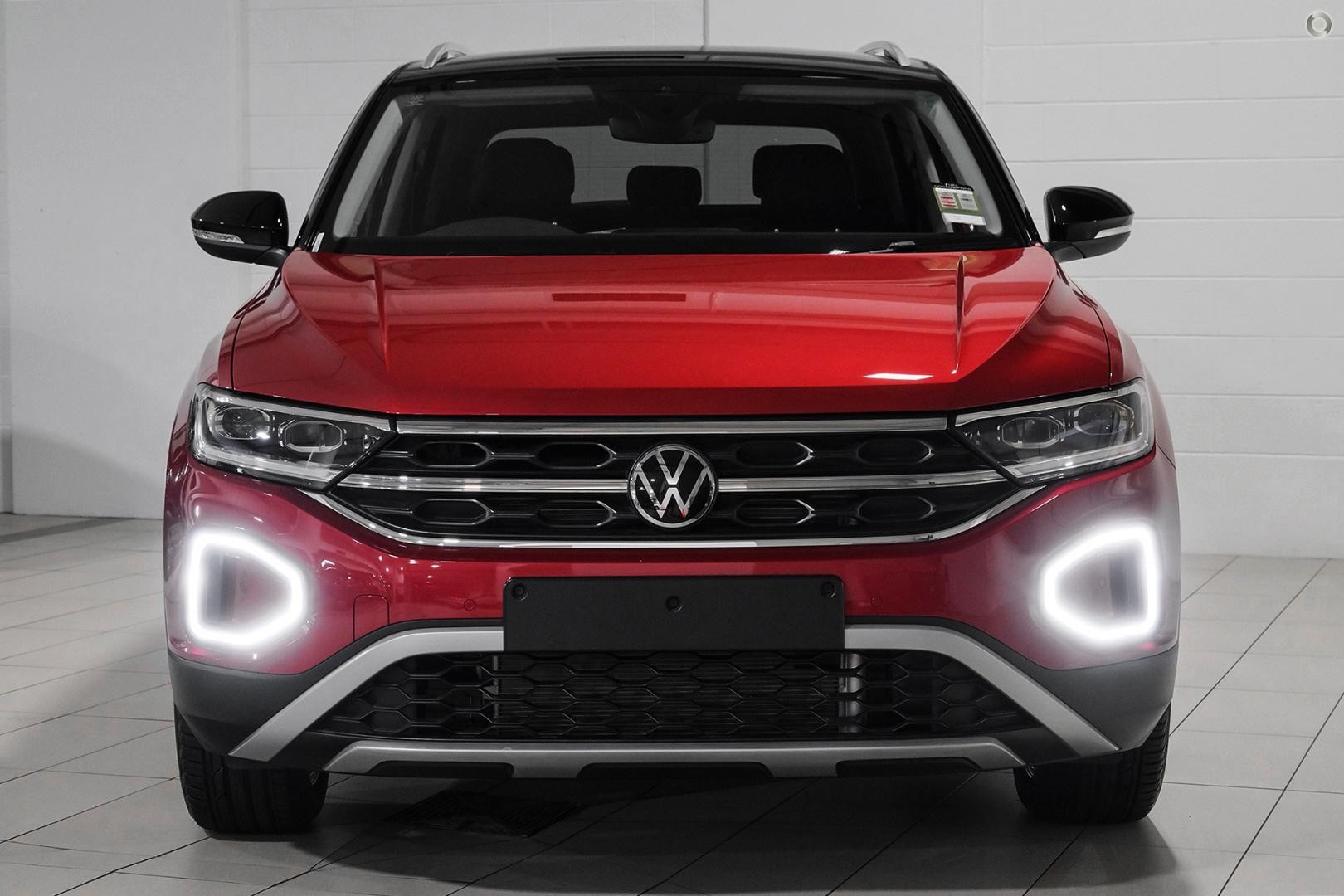 Volkswagen T-roc image 2