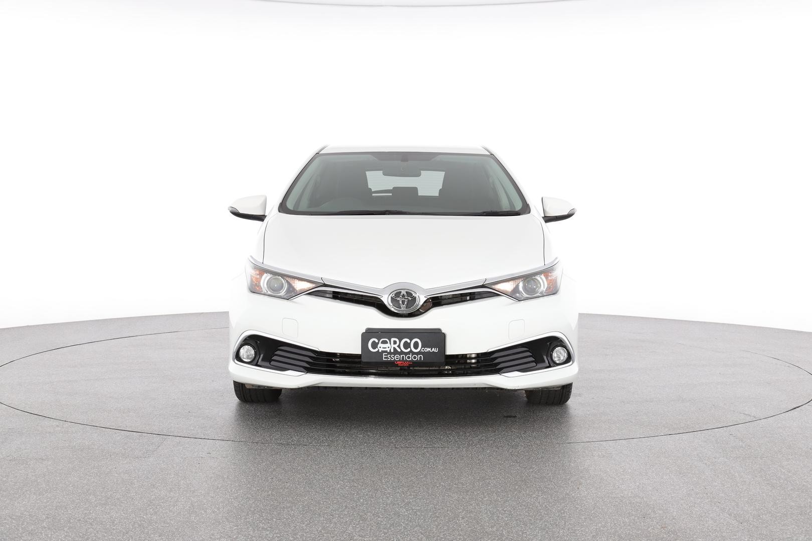 Toyota Corolla image 2