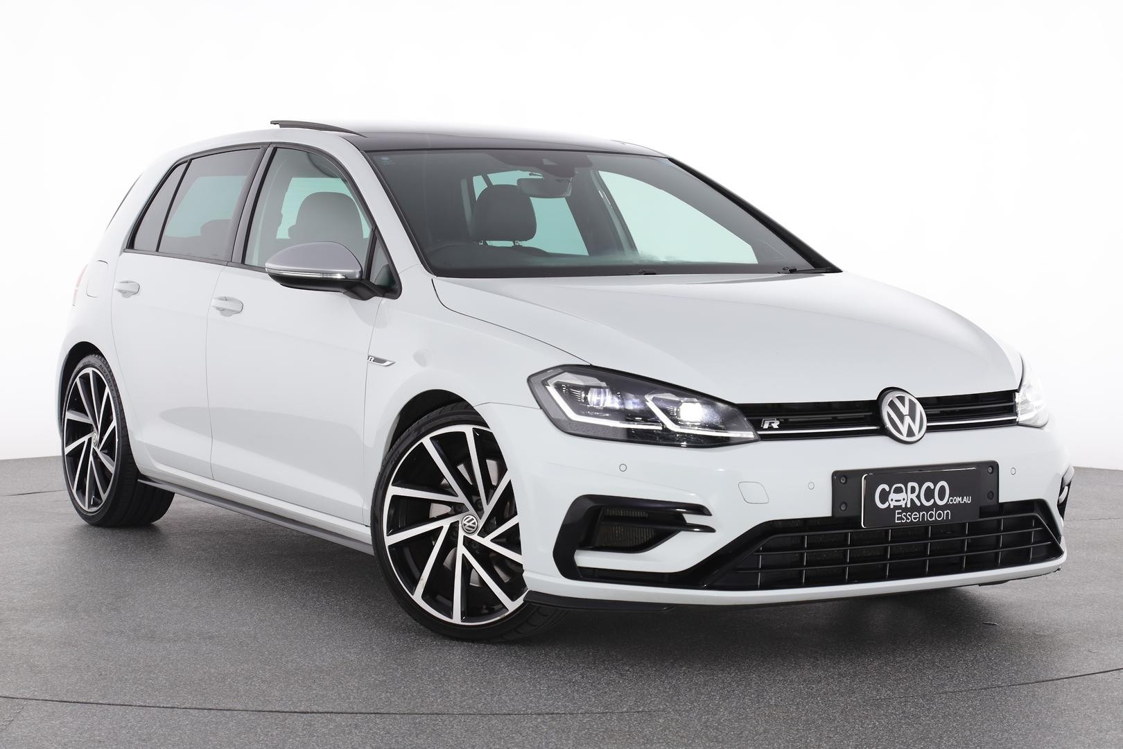 Volkswagen Golf image 1