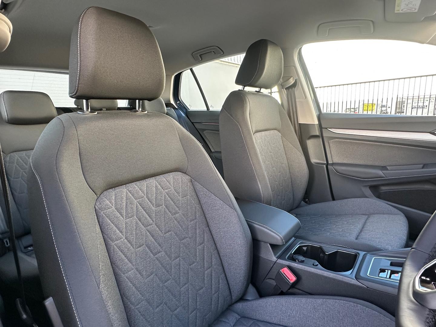 Volkswagen Golf image 4