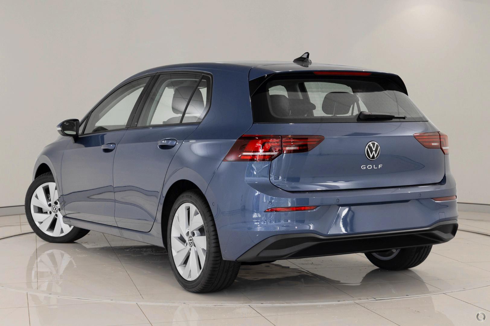 Volkswagen Golf image 4