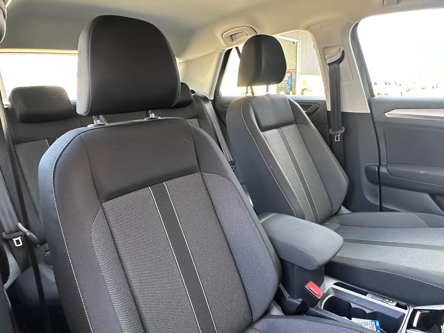 Volkswagen T-roc image 4