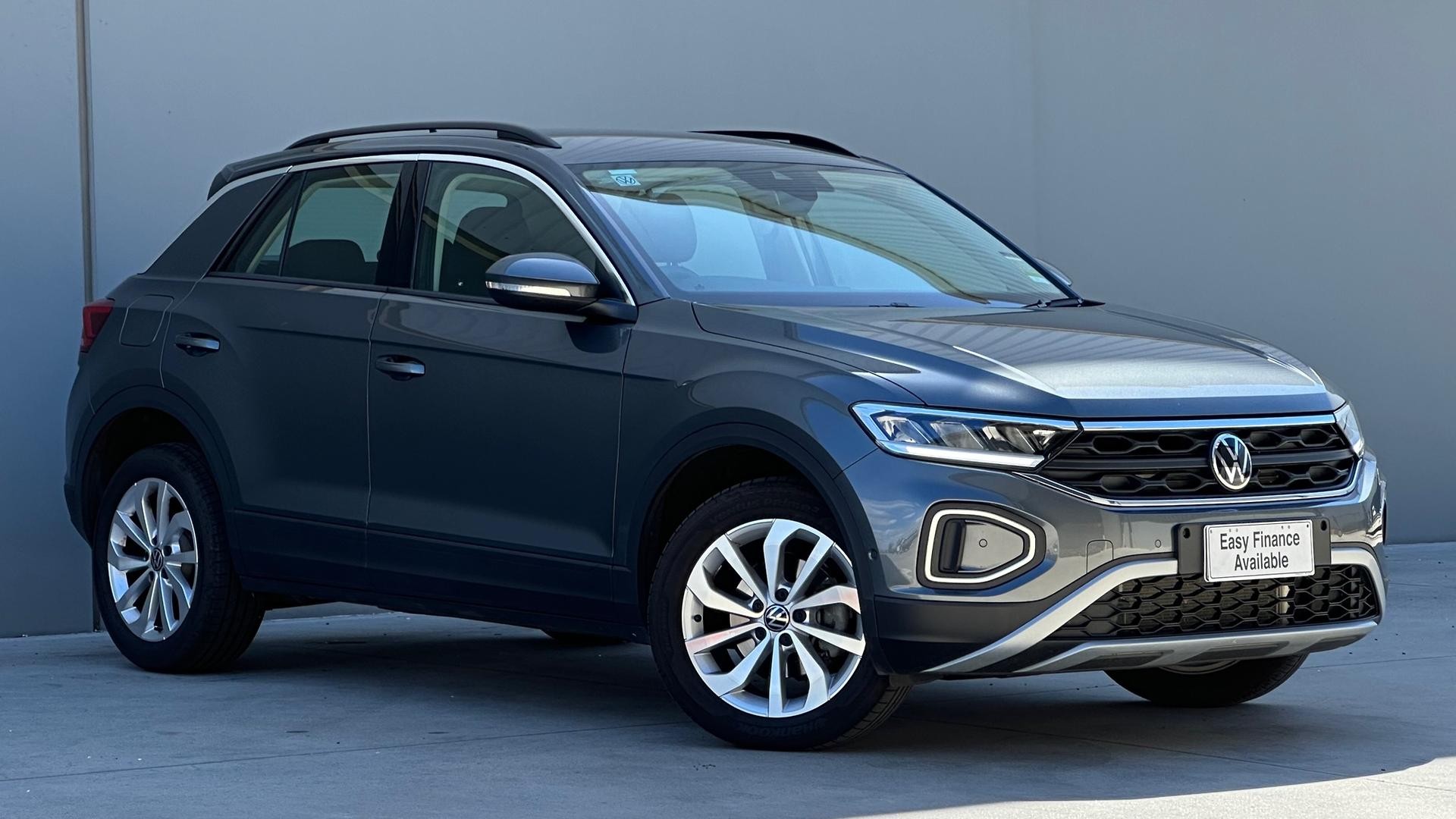 Volkswagen T-roc image 2