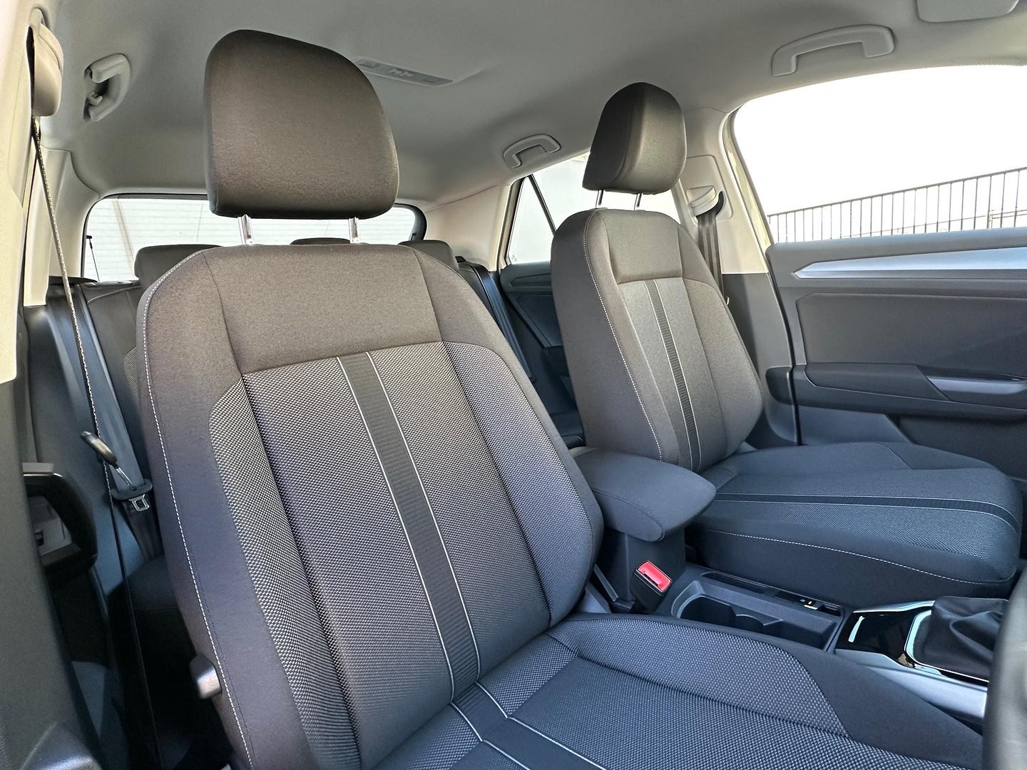 Volkswagen T-roc image 4