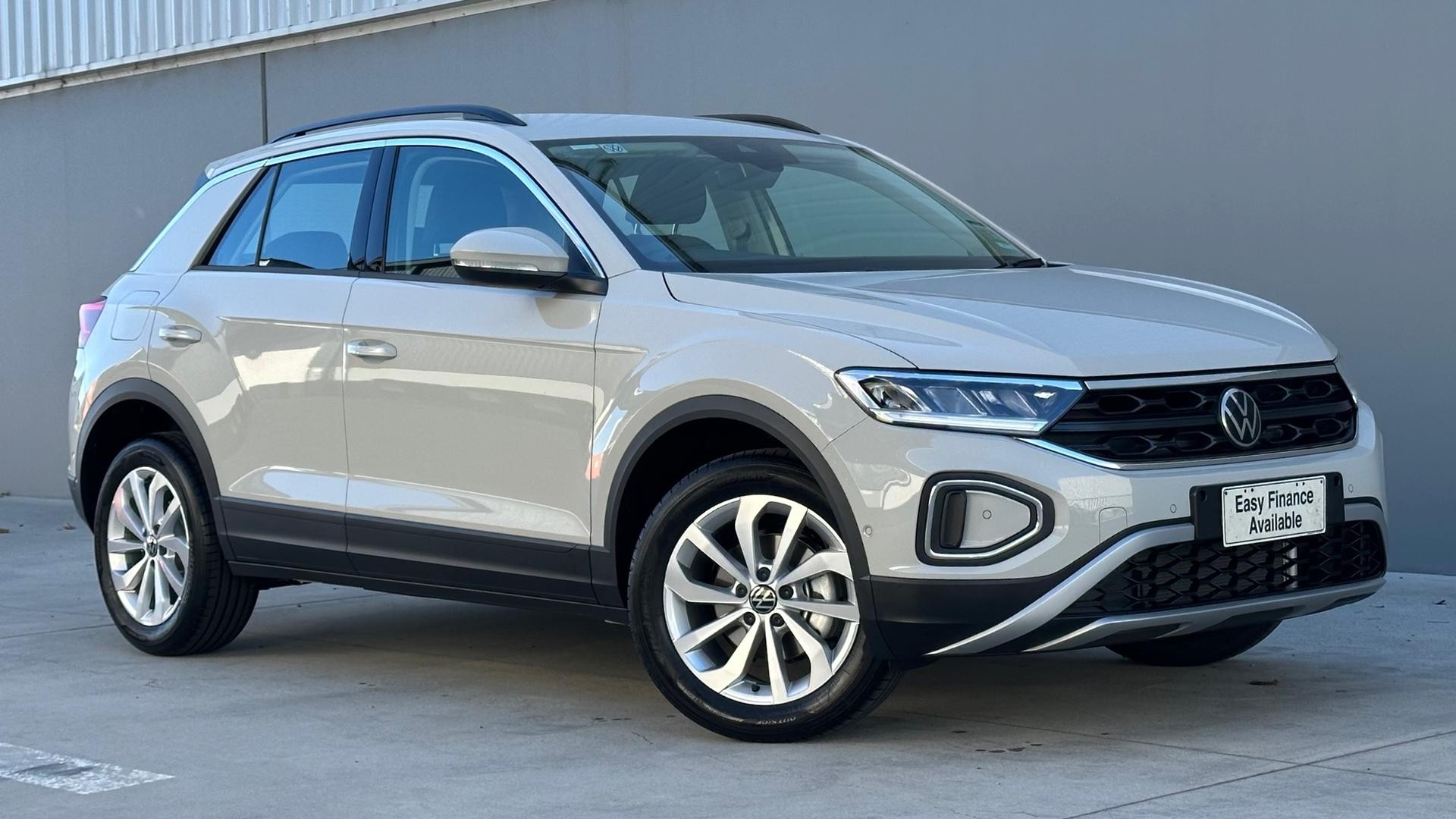 Volkswagen T-roc image 1