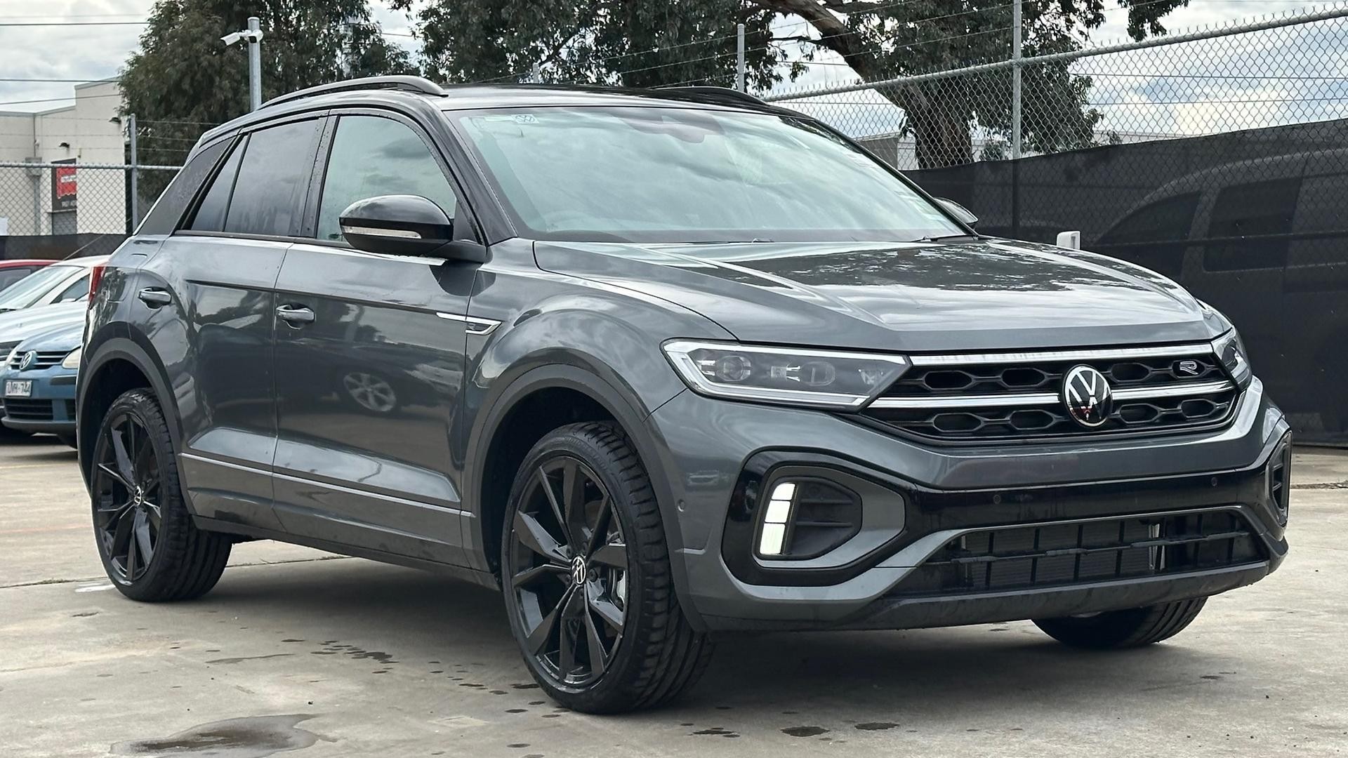 Volkswagen T-roc image 2