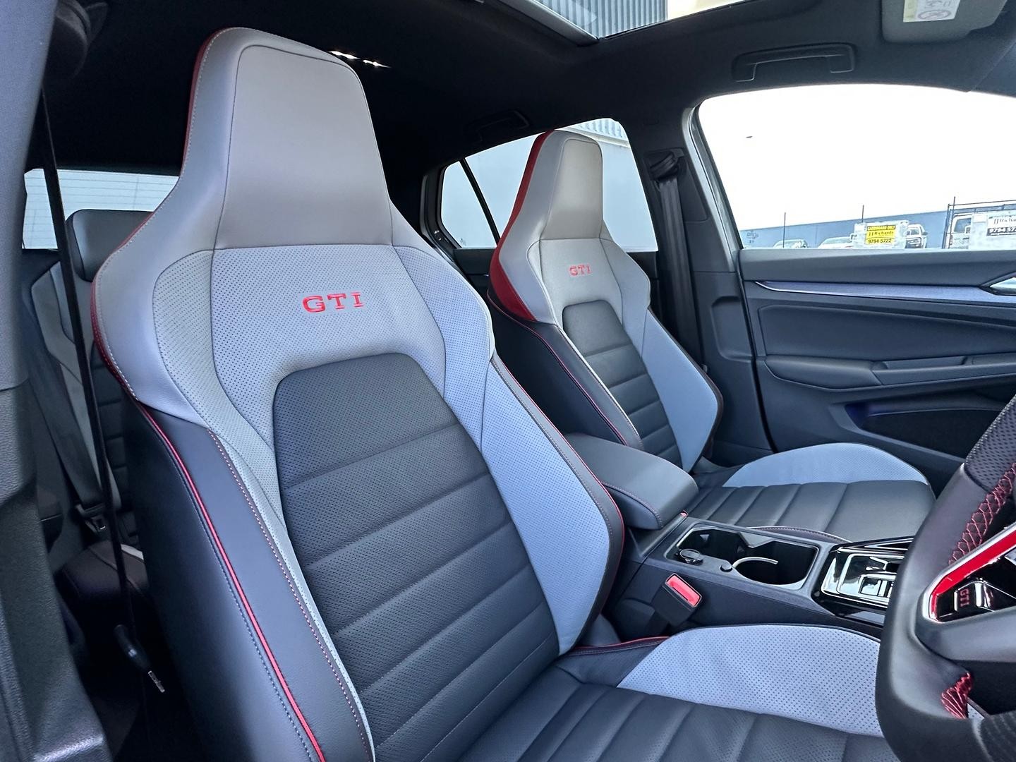 Volkswagen Golf image 4