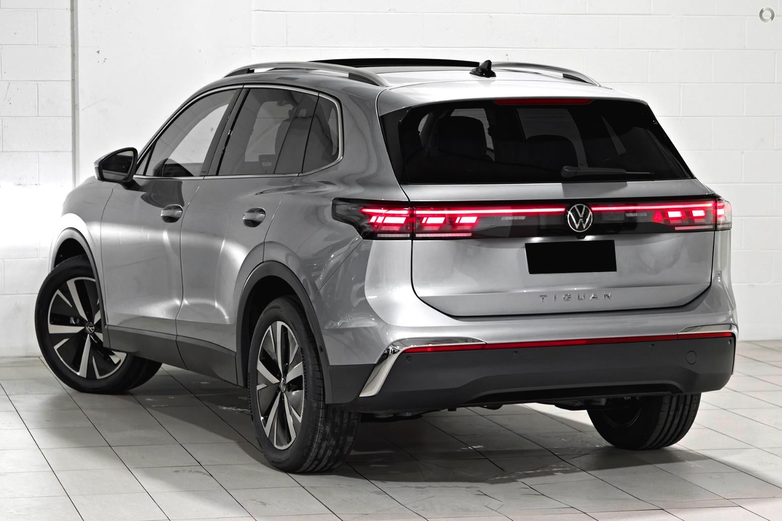 Volkswagen Tiguan image 2