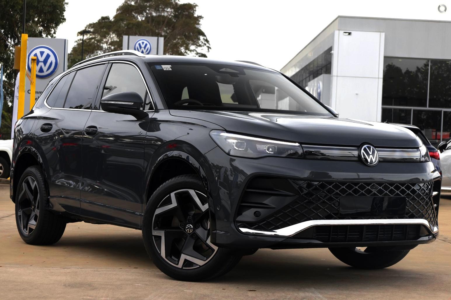 Volkswagen Tiguan image 1