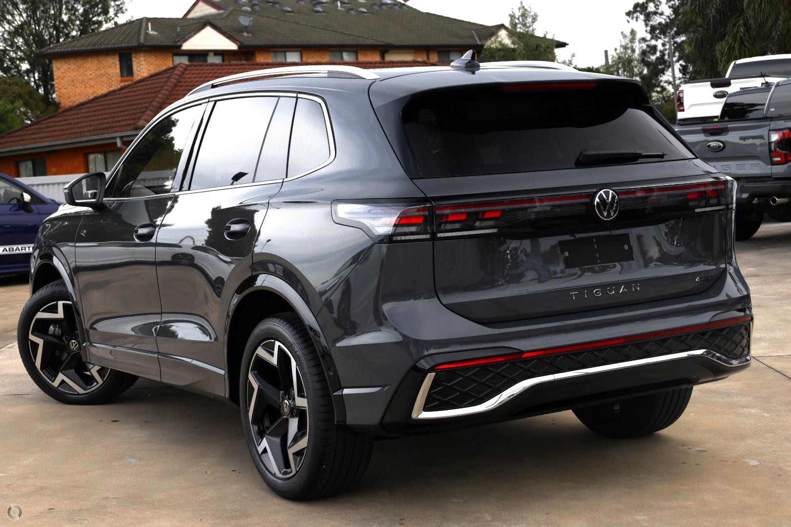 Volkswagen Tiguan image 4