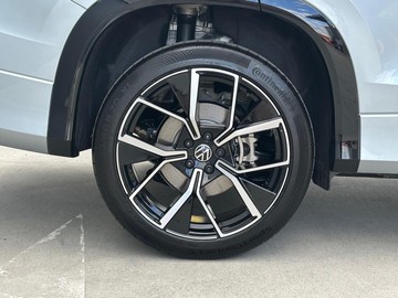 https://dvg-vehicle-assets.s3.amazonaws.com/204027/623picqclzt90uppyq5dn133t.jpg