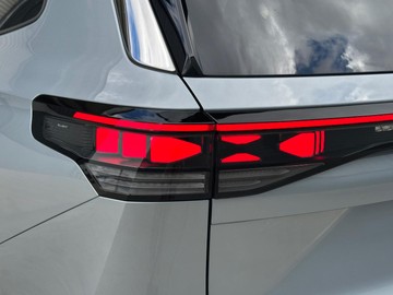 https://dvg-vehicle-assets.s3.amazonaws.com/204027/agc6zmumfmo0woulepoacnsrk.jpg