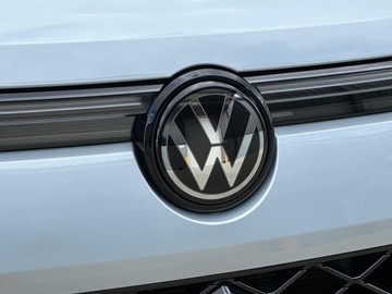 https://dvg-vehicle-assets.s3.amazonaws.com/204027/c8cwt4fr6klk0f4zzmldpi2ni.jpg