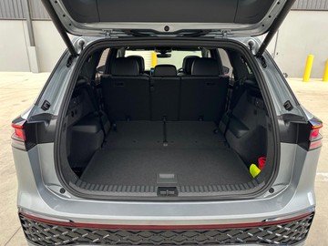 https://dvg-vehicle-assets.s3.amazonaws.com/204027/eiwskoezn51flwnrquvx1fu9h.jpg