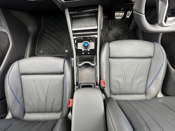 https://dvg-vehicle-assets.s3.amazonaws.com/204027/ex1ushq725m5f76o8nrax6hzn.jpg
