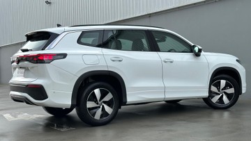 https://dvg-vehicle-assets.s3.amazonaws.com/204207/5bl3uzr3xszlqp3frjh5fjd9y.jpg