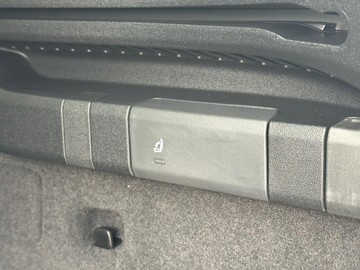 https://dvg-vehicle-assets.s3.amazonaws.com/204207/6y92q78btn3m1xnc8uaq8gj69.jpg