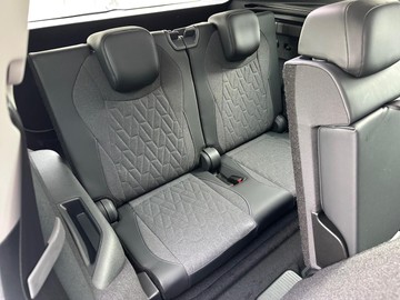 https://dvg-vehicle-assets.s3.amazonaws.com/204207/dbii5zt53kclh1df4m1y7uhc2.jpg