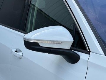 https://dvg-vehicle-assets.s3.amazonaws.com/204333/35gdi75s51ogdajfywsrrx9a2.jpg
