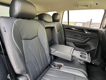 https://dvg-vehicle-assets.s3.amazonaws.com/204333/d5jn2laeqw3psv3cmsdx6u81d.jpg