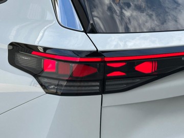 https://dvg-vehicle-assets.s3.amazonaws.com/204333/ez42hvyykimskrdvmfik2z11l.jpg