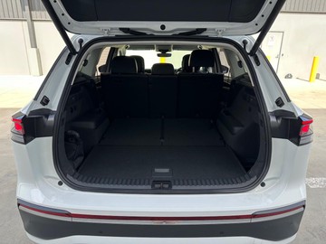 https://dvg-vehicle-assets.s3.amazonaws.com/204333/l42hihx8pvssa4jer6hzdw0s.jpg