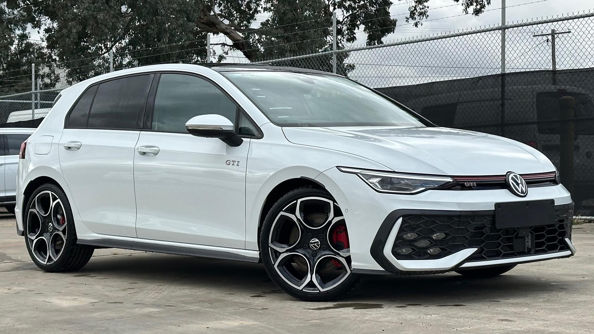 Volkswagen Golf image 1