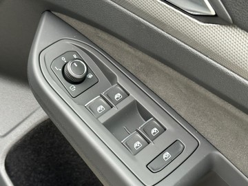 https://dvg-vehicle-assets.s3.amazonaws.com/205971/6x0dijxtlw2gdmc49oeaprnj2.jpg