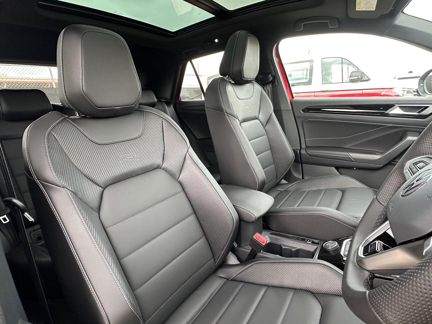 Volkswagen T-roc image 4