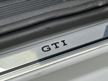 https://dvg-vehicle-assets.s3.amazonaws.com/206034/5cuwx57yofj0xvd45q1h0lnn9.jpg