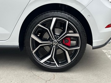https://dvg-vehicle-assets.s3.amazonaws.com/206034/8aym8upvnvmm4as345itcez52.jpg