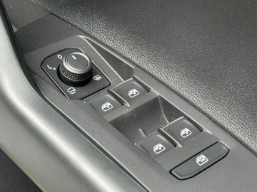 https://dvg-vehicle-assets.s3.amazonaws.com/206034/z9v5k8tdqjmr695wutlycnkx.jpg