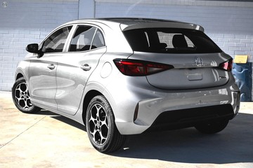 https://dvg-vehicle-assets.s3.amazonaws.com/206354/trvk9l3t5zhhxq4fahe258tr7.jpg