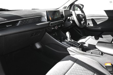 https://dvg-vehicle-assets.s3.amazonaws.com/206354/zxpev5kzj8g26zenrt9ty7sd2.jpg