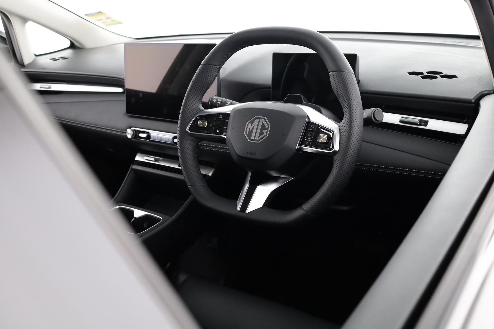 MG Mg4 Ev Urban image 4