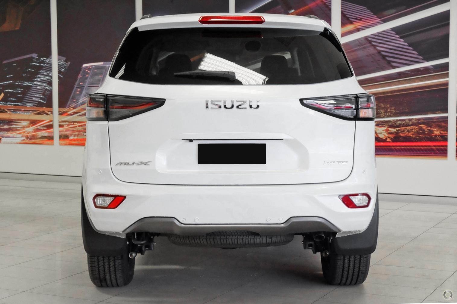 Isuzu Mu-x image 3