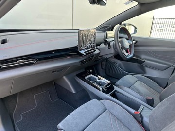 https://dvg-vehicle-assets.s3.amazonaws.com/208302/cvz67c9x8wpikr0c37u6tm6oa.jpg
