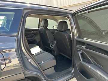 https://dvg-vehicle-assets.s3.amazonaws.com/209080/1m74y856bkatrmvh5pcj4uy9u.jpg