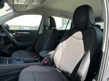https://dvg-vehicle-assets.s3.amazonaws.com/209080/e7ujxoiiwypl54gjwc5u68j9s.jpg