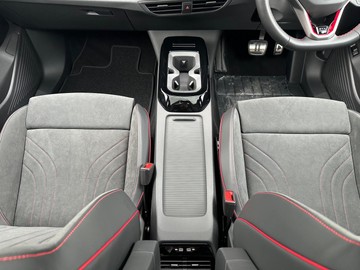 https://dvg-vehicle-assets.s3.amazonaws.com/209378/7oxqd0wru1mi9egvv76siuby0.jpg