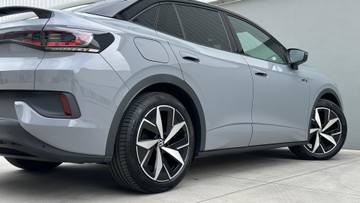 https://dvg-vehicle-assets.s3.amazonaws.com/209378/aagxyj10401dix2gc1vqctti3.jpg