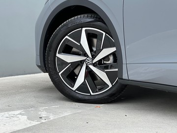 https://dvg-vehicle-assets.s3.amazonaws.com/209378/c8uvjl11nm4vw0ubcq252hiiv.jpg