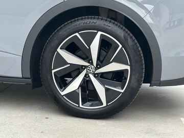https://dvg-vehicle-assets.s3.amazonaws.com/209378/clj0wvgej08kwl2tzsojymnyy.jpg